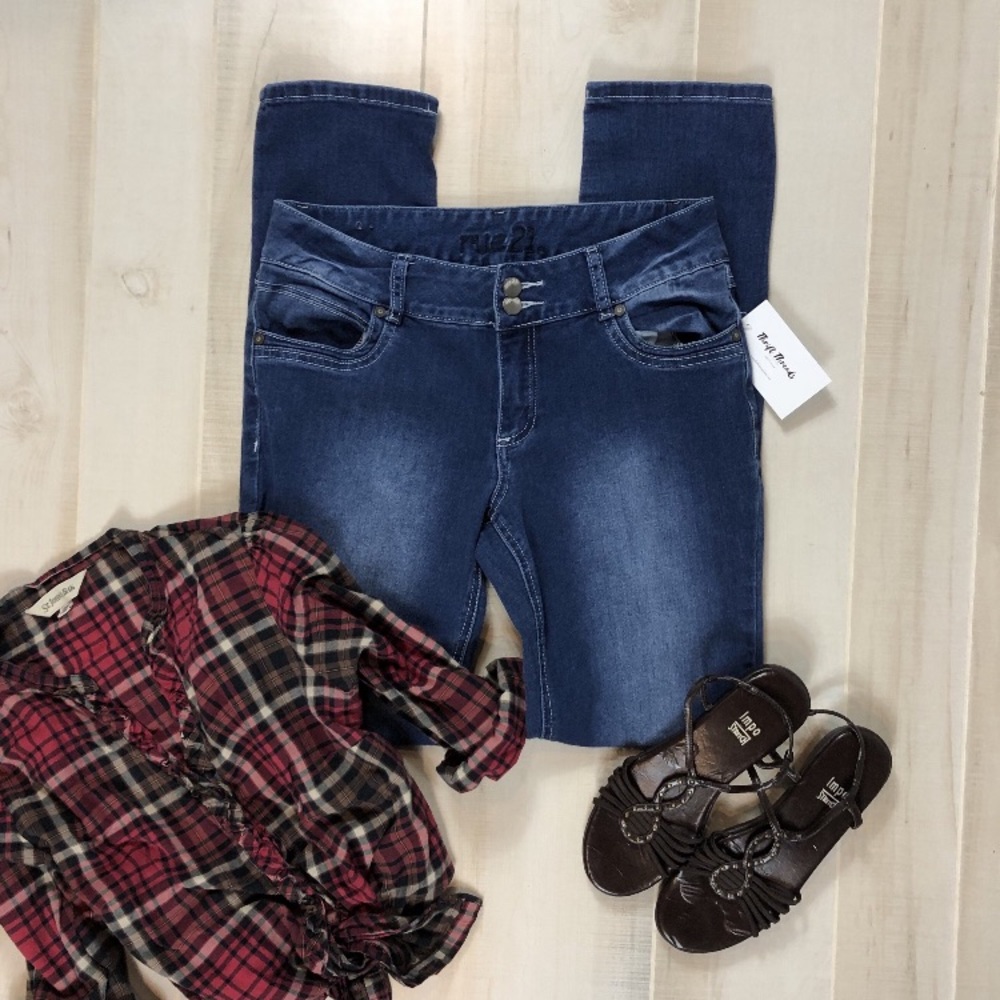 Rue 21 Straight Leg Jeans